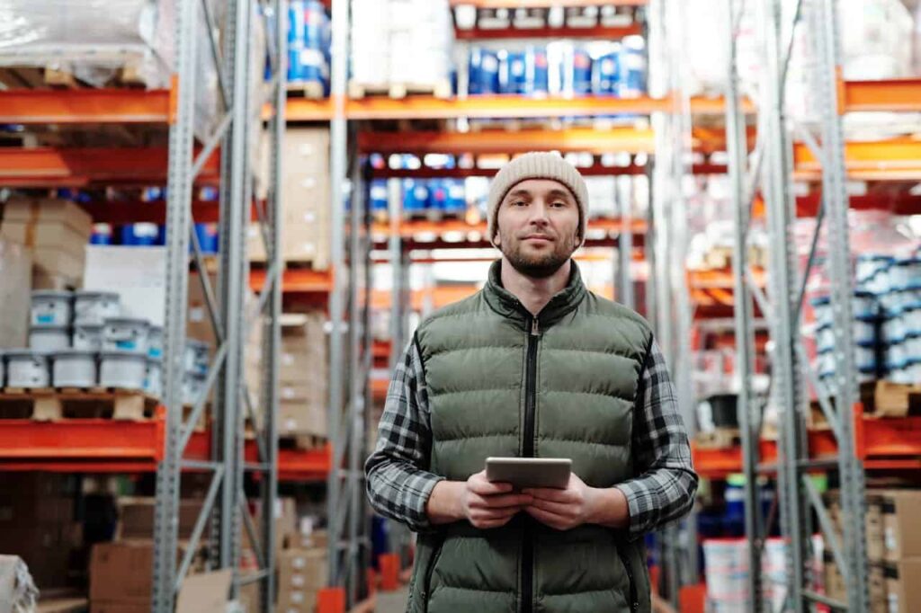 How to Find the Best Industrial Warehouse for Rent Near You